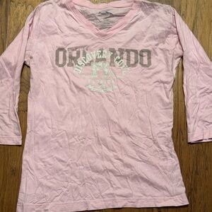 Discovery Cove Orlando SeaWorld 3/4 sleeve v neck shirt women’s medium